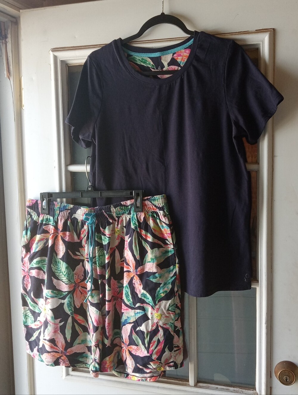 Cuddl Duds Navy Top with Vibrant Floral Shorts Size Medium